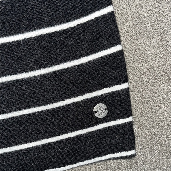 Volcom Black and White Striped Tank Top - Picture 4 of 10